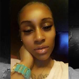 Meet your Posher, Mia